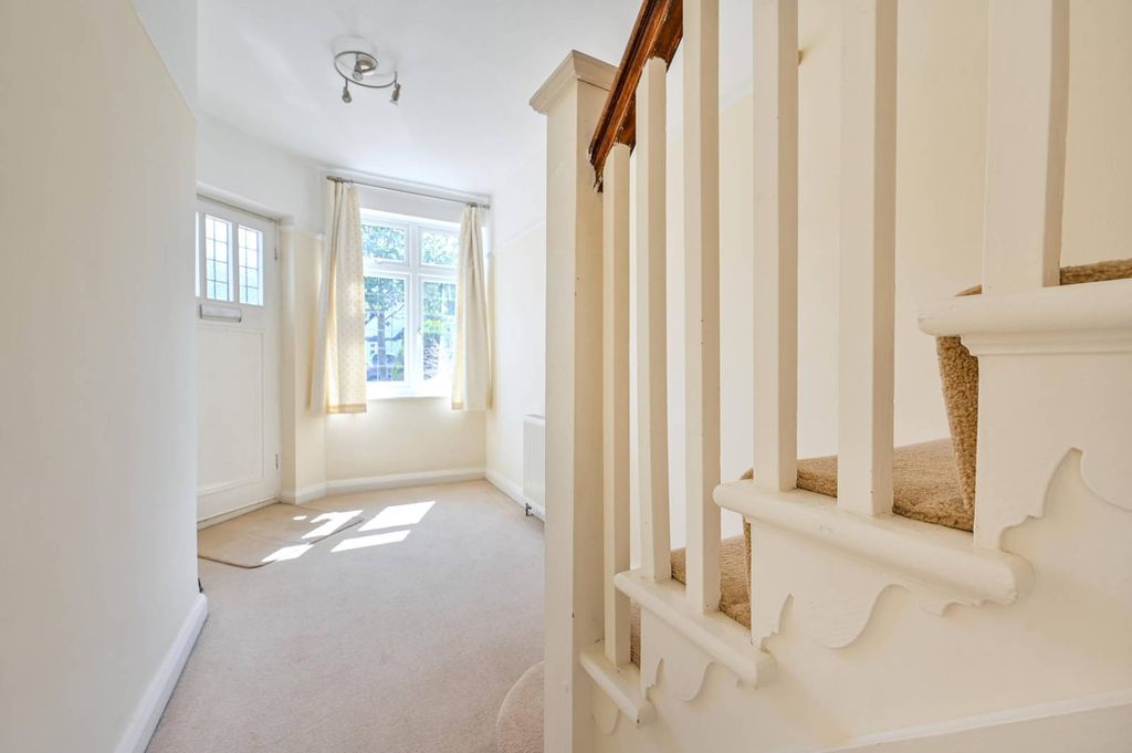 Property photo 3 of 13