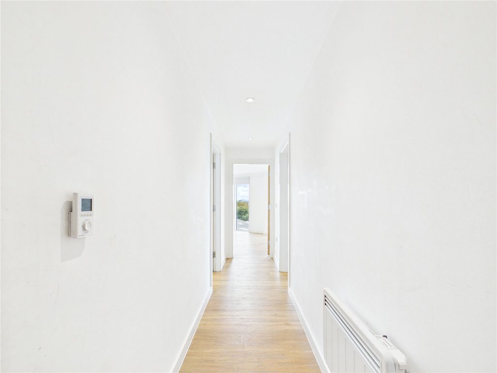 Property photo 3 of 10 Picture No. 01