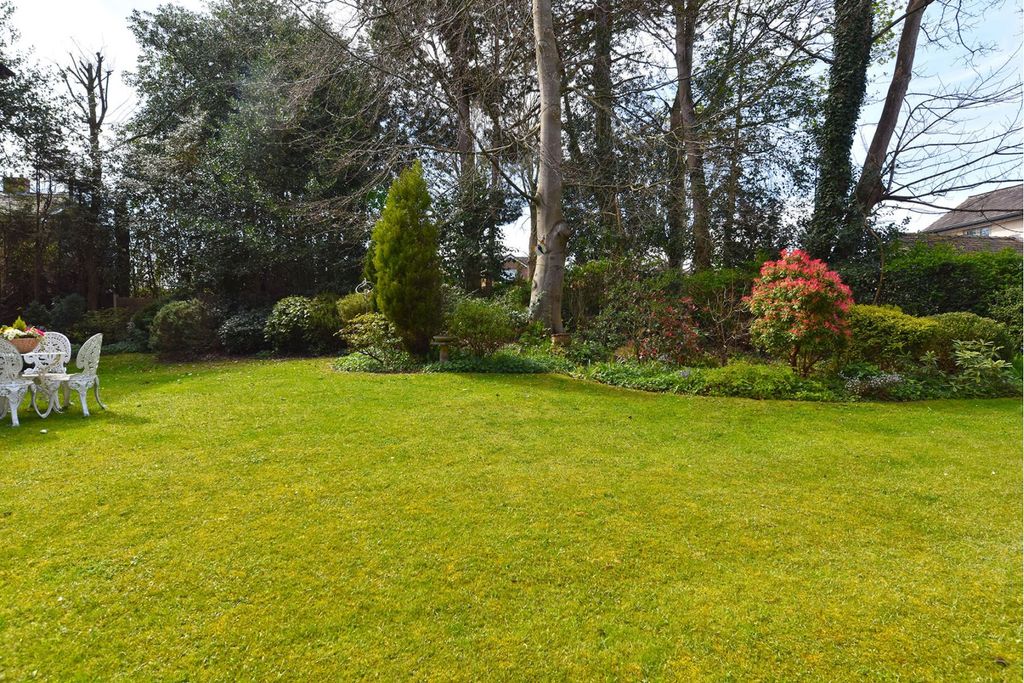 Additional image 14 of 2 bed flat for saleBollinbrook Road, Macclesfield SK10