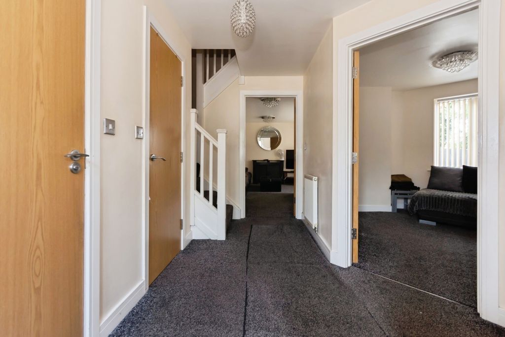 Property photo 2 of 18 Pbox-Img.Jpg