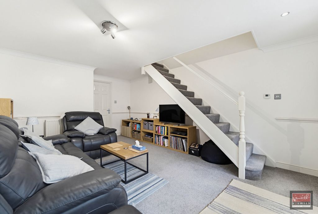 Property photo 2 of 12 Dsc04325