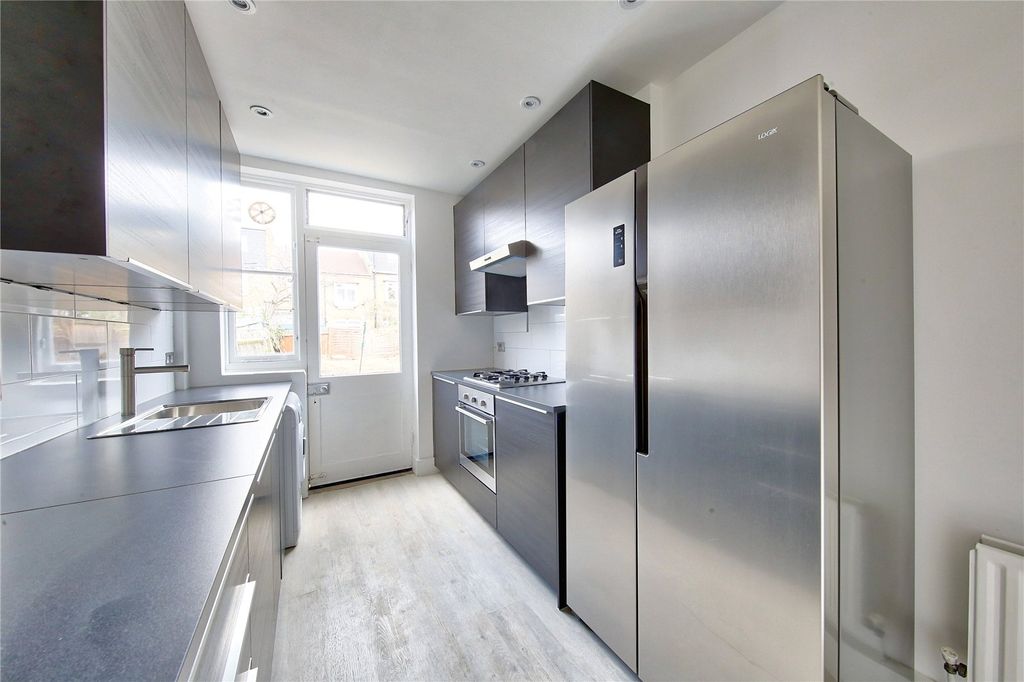 Property photo 2 of 12 Picture No. 04