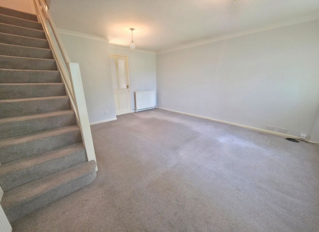 Property photo 2 of 13 Lounge