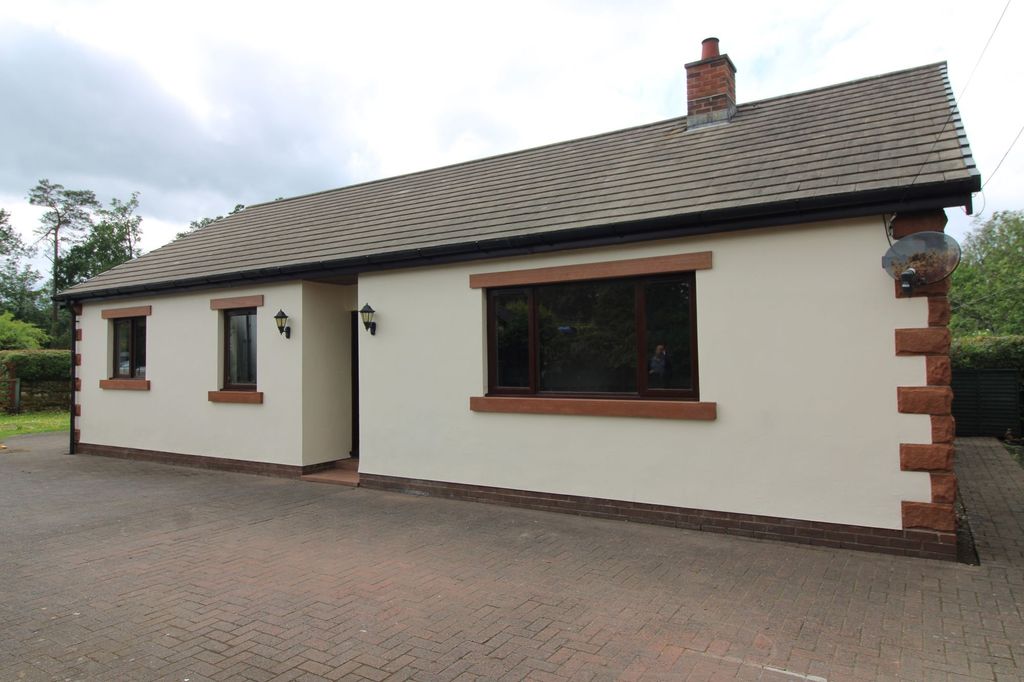 Property photo 1 of 20 External