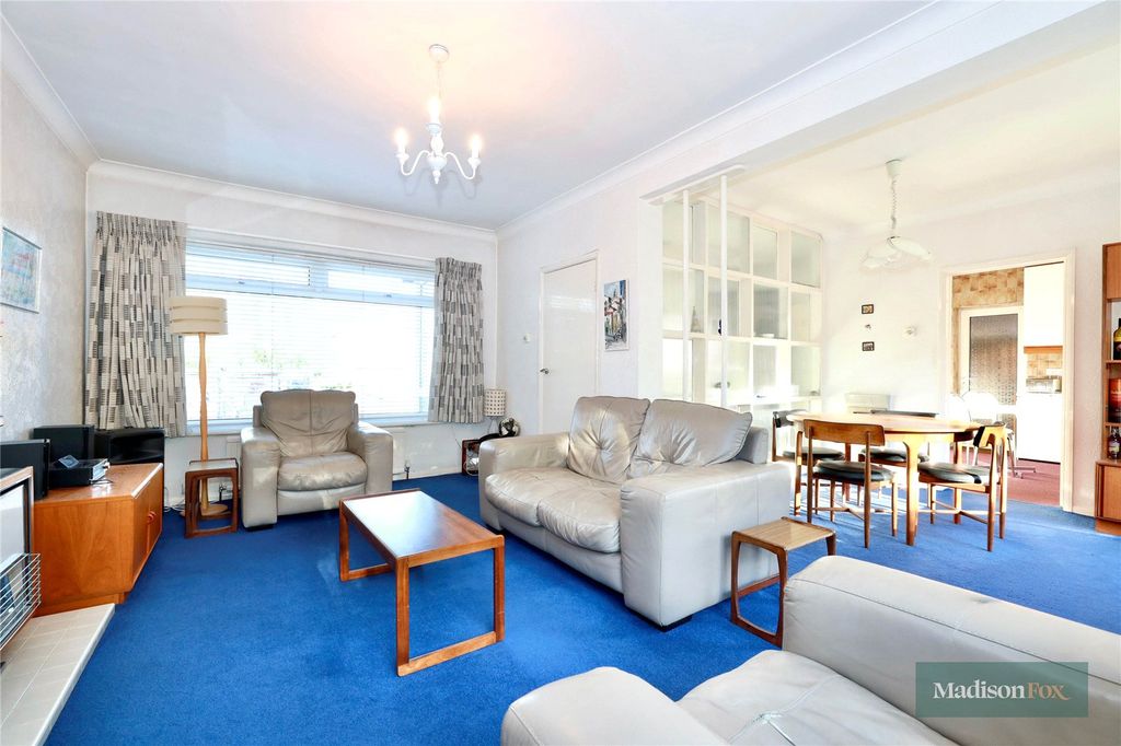 Property photo 3 of 20 Picture No. 32