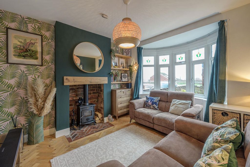 Property photo 3 of 29