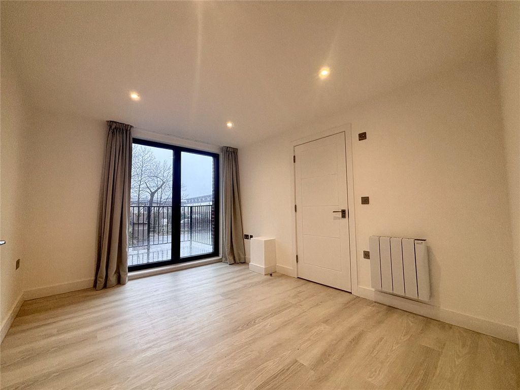 Property photo 3 of 31 Picture No. 24