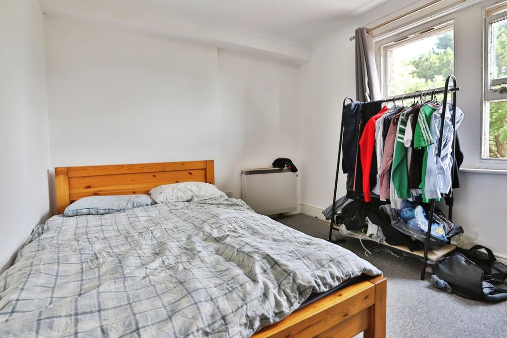 Property photo 3 of 9 Pbox-Img.Jpg