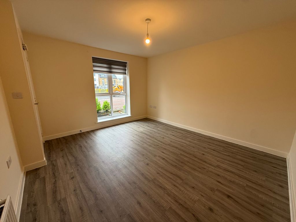 Property photo 2 of 11 Image