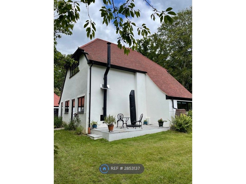 Property photo 1 of 19 Barn &amp; Outdoor Seating Area -Parasol Not Included.