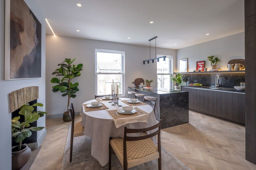 Property photo 3 of 26 3