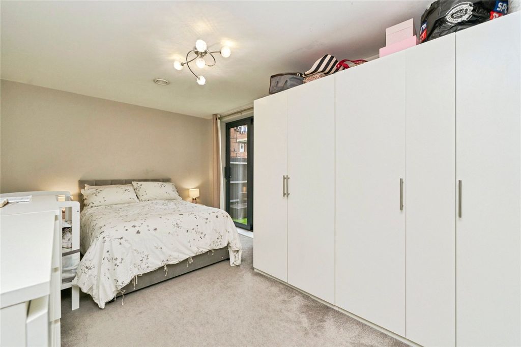 Property photo 3 of 20 Picture No. 02