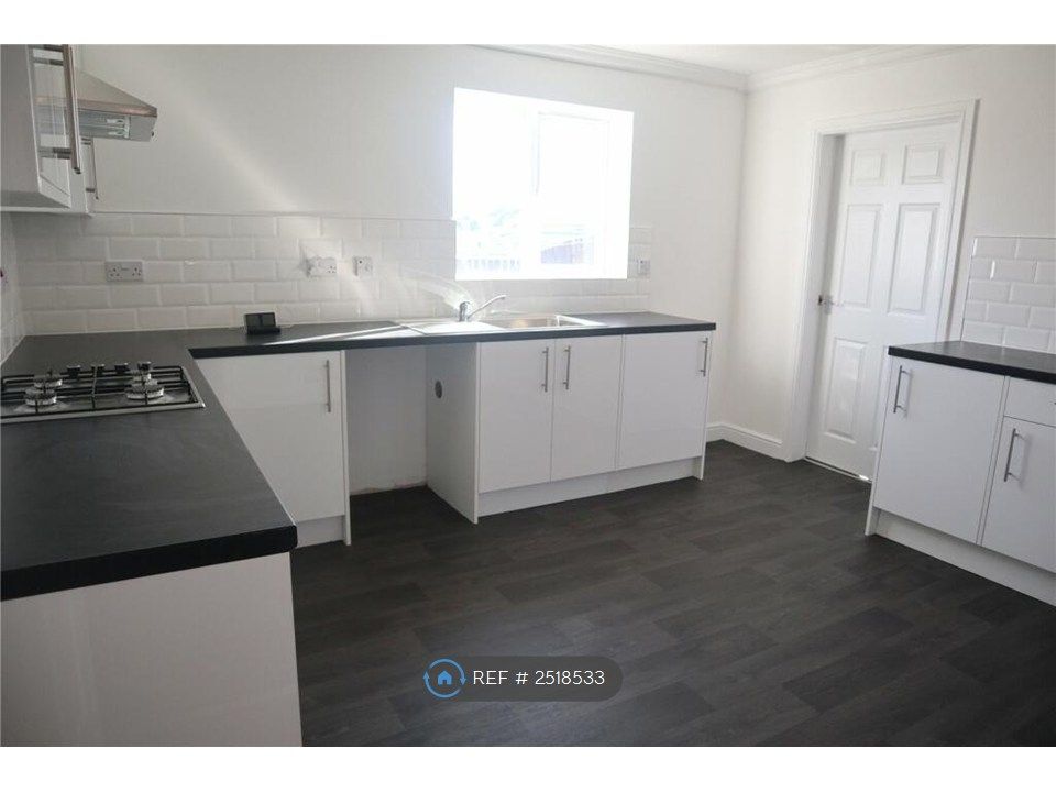 Property photo 3 of 14 Kitchen Diner
