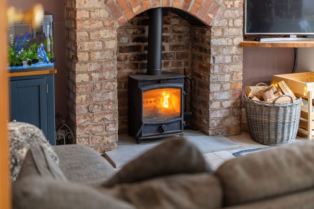 Property photo 3 of 32