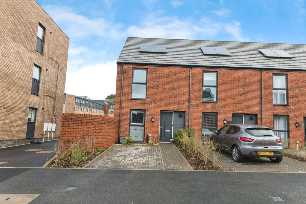 Property photo 1 of 12 Pbox-Img.Jpg