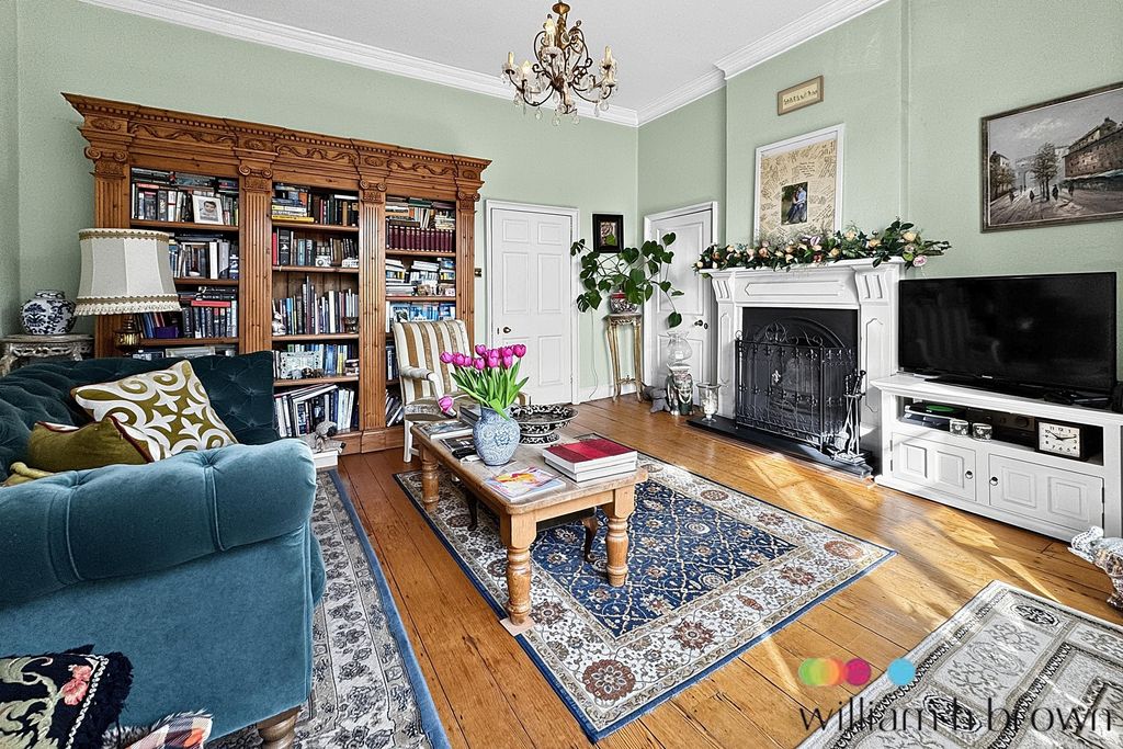 Property photo 3 of 27 Image