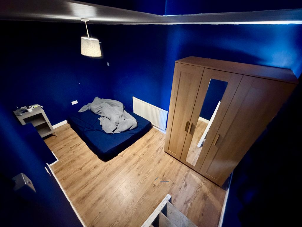 Property photo 2 of 3