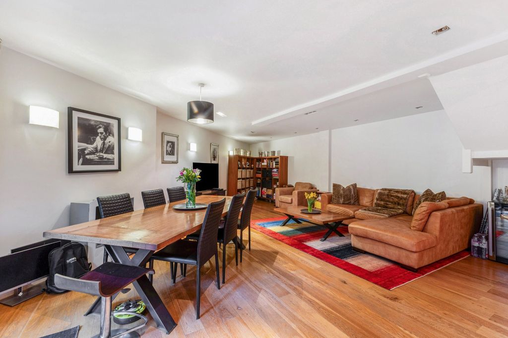 Property photo 3 of 12 Picture No. 05