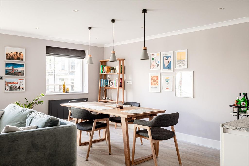 Property photo 3 of 12 Chiswick High Road-5.Jpg