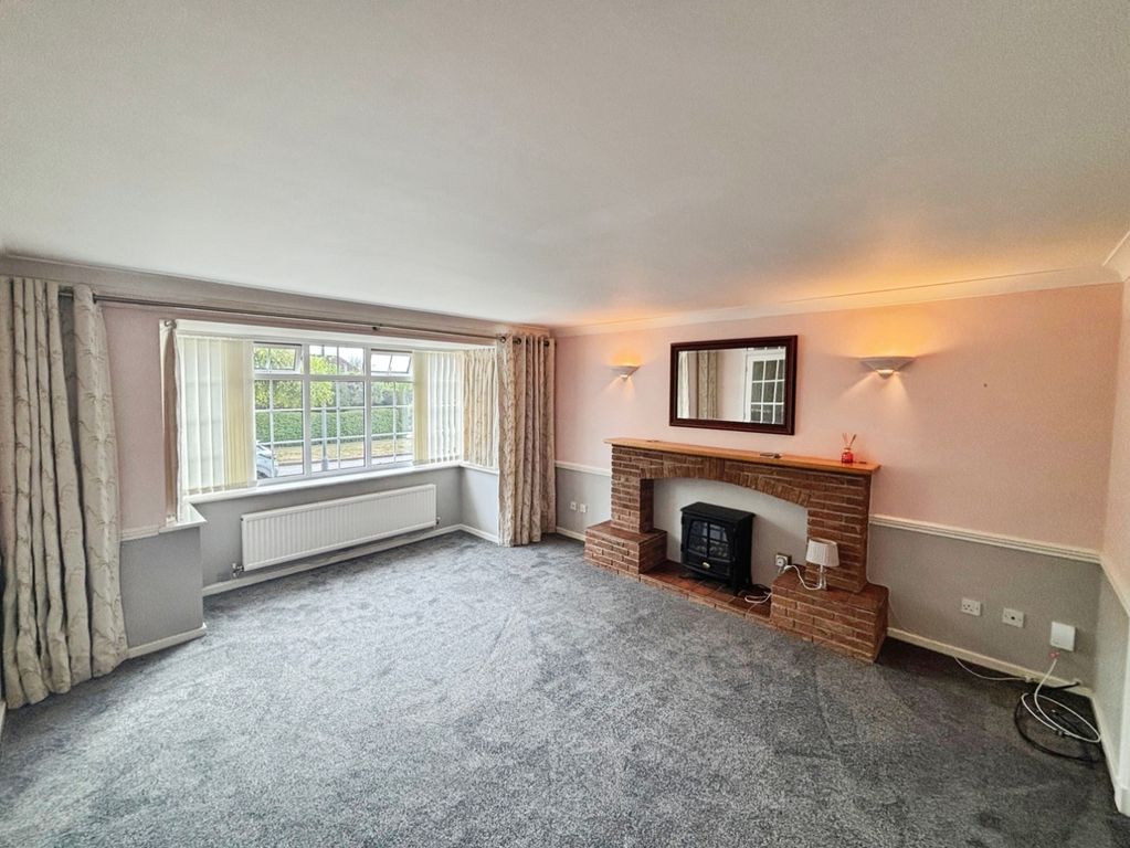 Property photo 2 of 16 Pbox-Living_Room-323276.Jpg