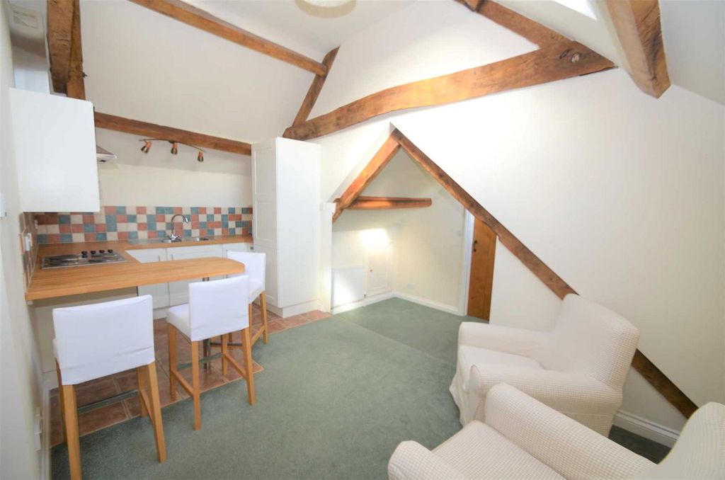 Property photo 2 of 8 Cullompton Seddons