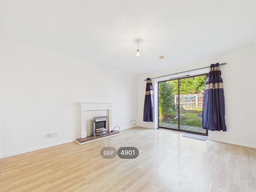 Property photo 2 of 12 Living Room