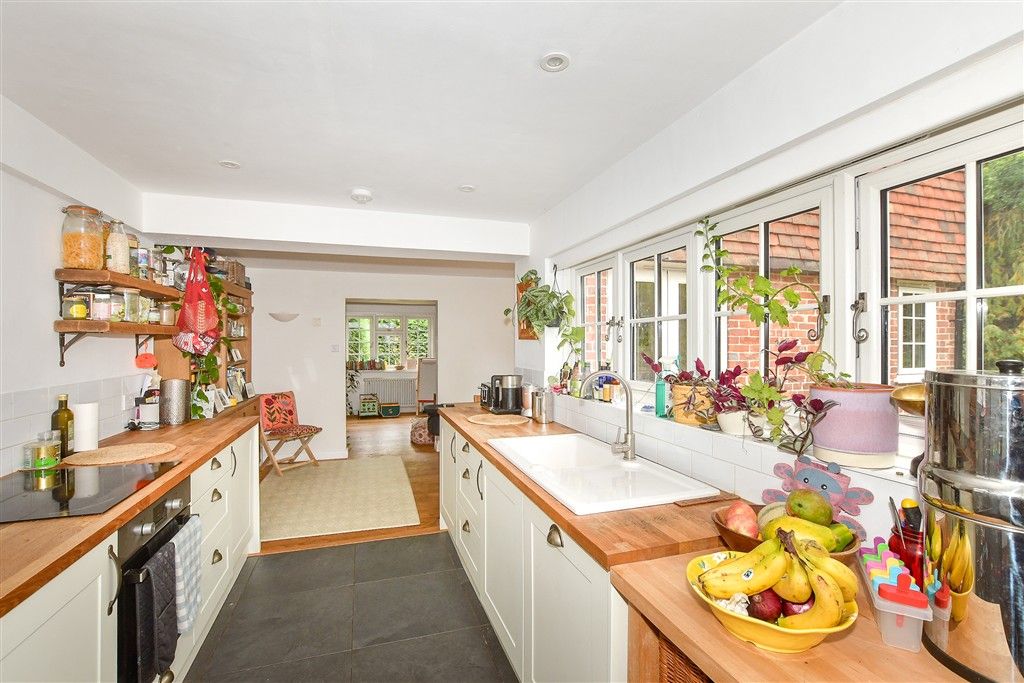 Property photo 2 of 19 Kitchen/Diner