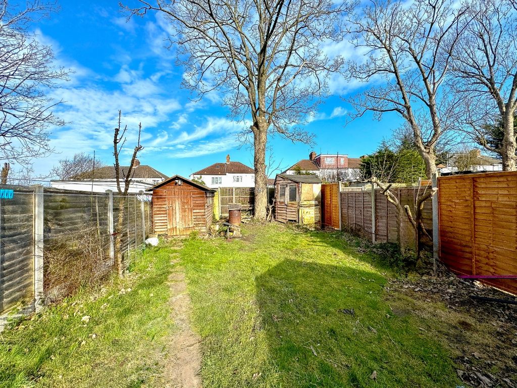 Property photo 3 of 17 3950298