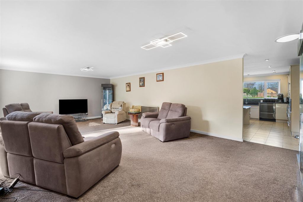 Additional image 10 of 5 bed bungalow for saleLumley Drive, Peterlee SR8