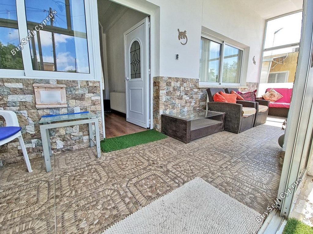 Property photo 3 of 27