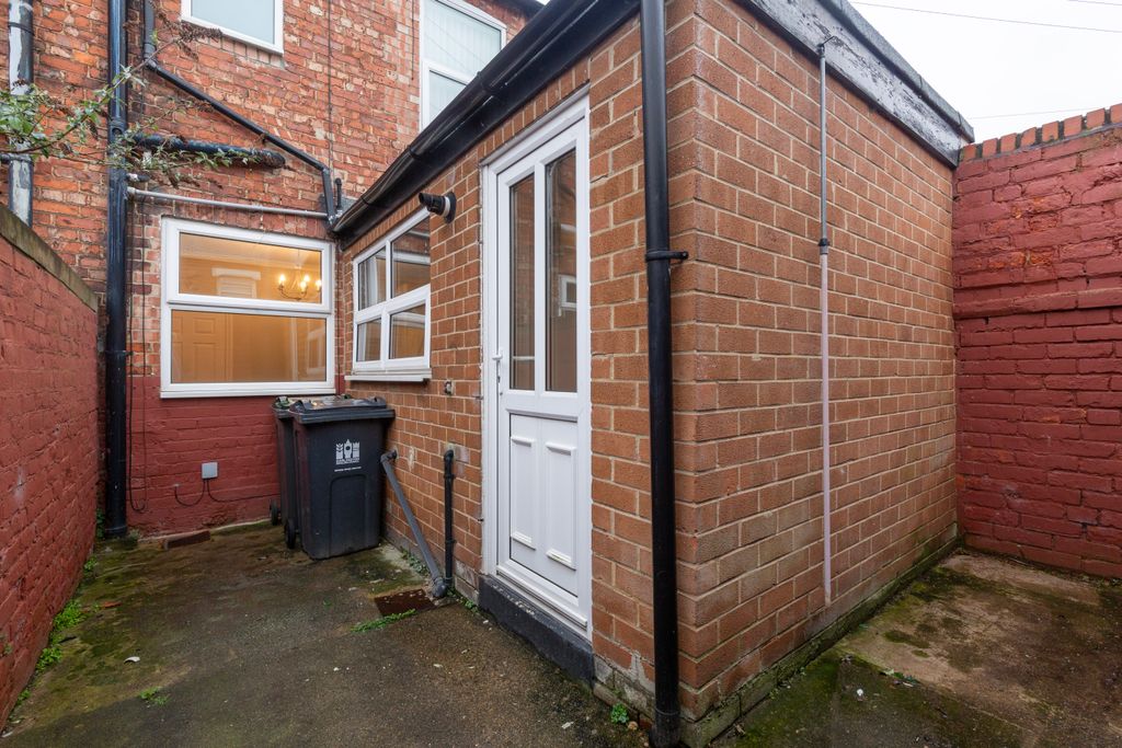 Property photo 3 of 19 Rear View