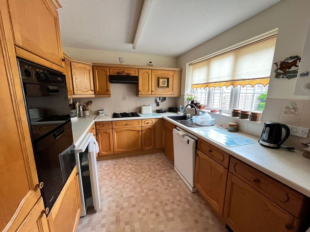 Property photo 2 of 16