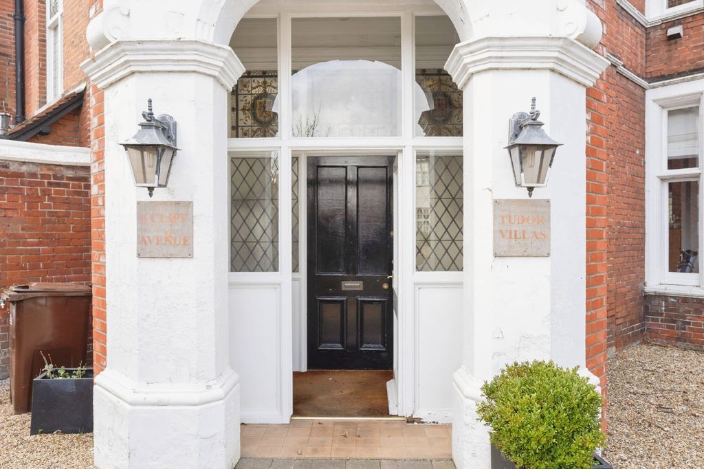 Property photo 2 of 15