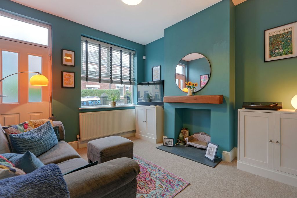 Property photo 2 of 26