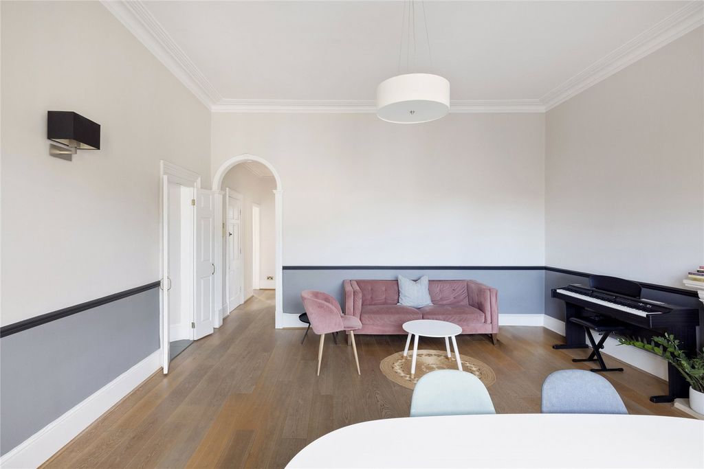 Property photo 3 of 10 Picture No. 06