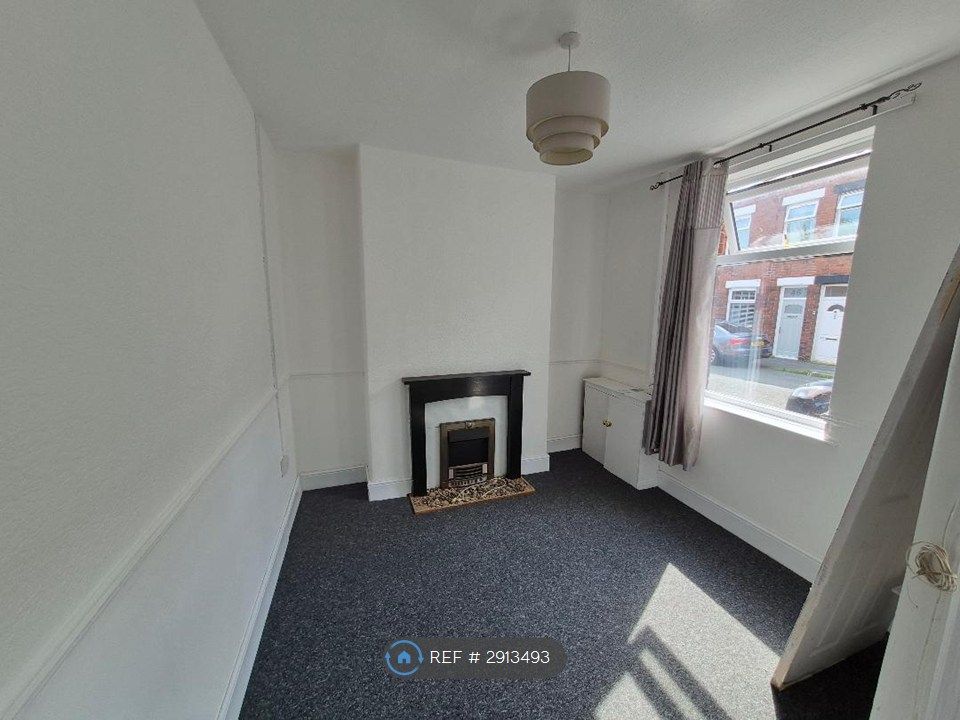 Property photo 2 of 9