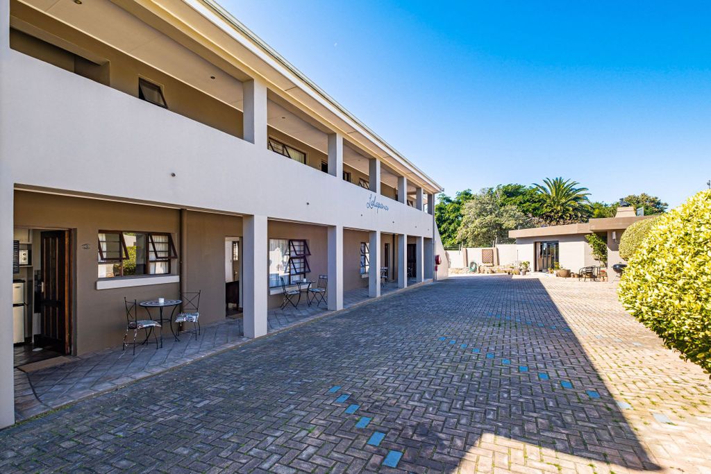 Property photo 3 of 65 1Plz1622325