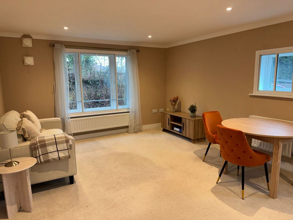 Property photo 2 of 13 Lounge/Kitchen