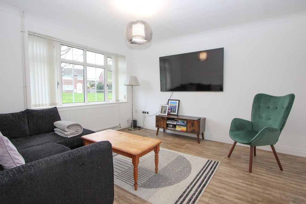 Property photo 2 of 23