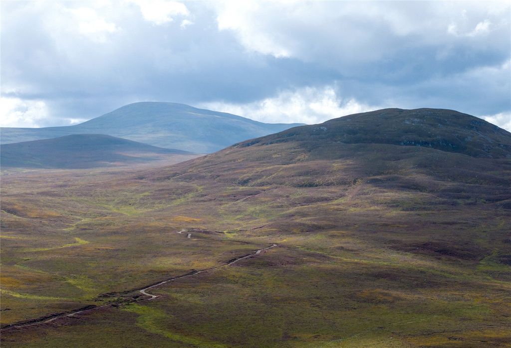 Property photo 2 of 14 Picture No. 02