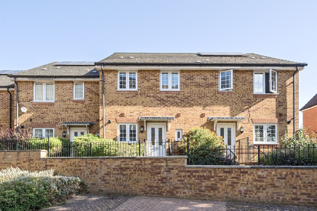 Property photo 1 of 11 (Main)