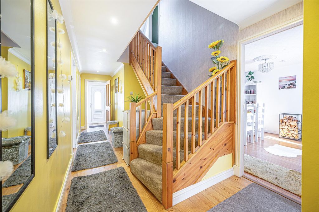 Property photo 3 of 37 Untitled (103 Of 1).Jpg