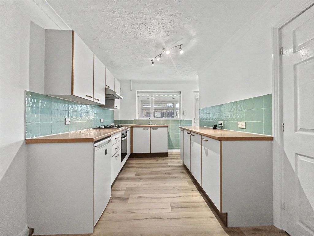 Property photo 3 of 16 Kitchen