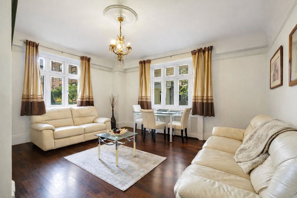 Property photo 2 of 7 Reception