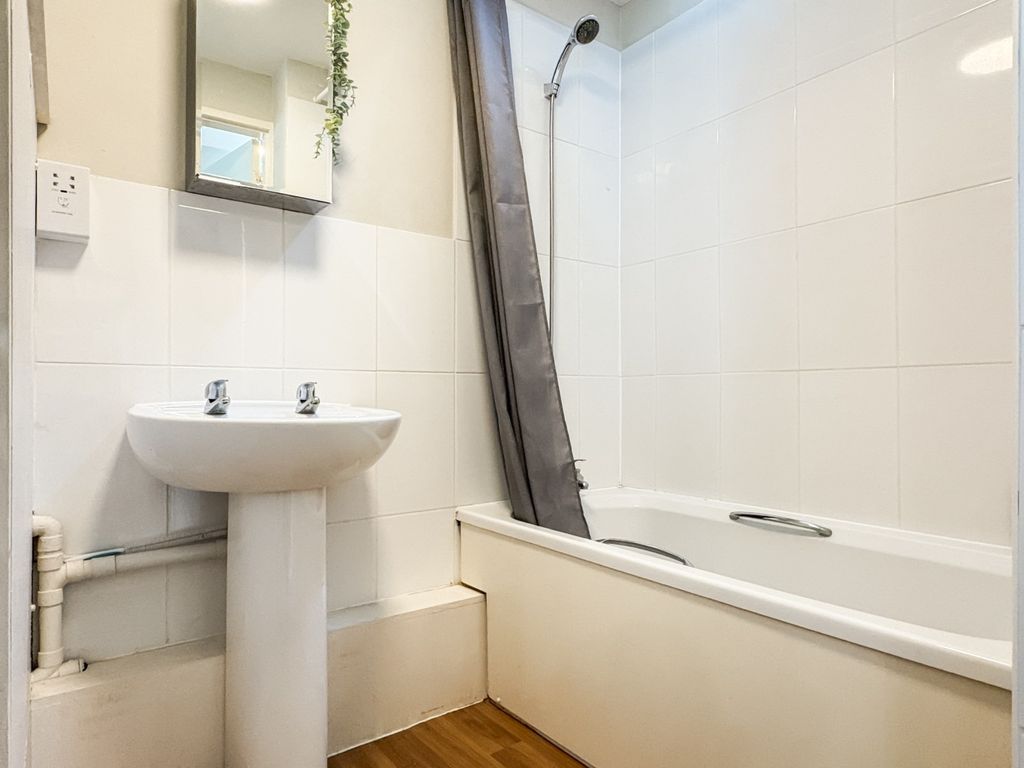 Property photo 3 of 16 4379133