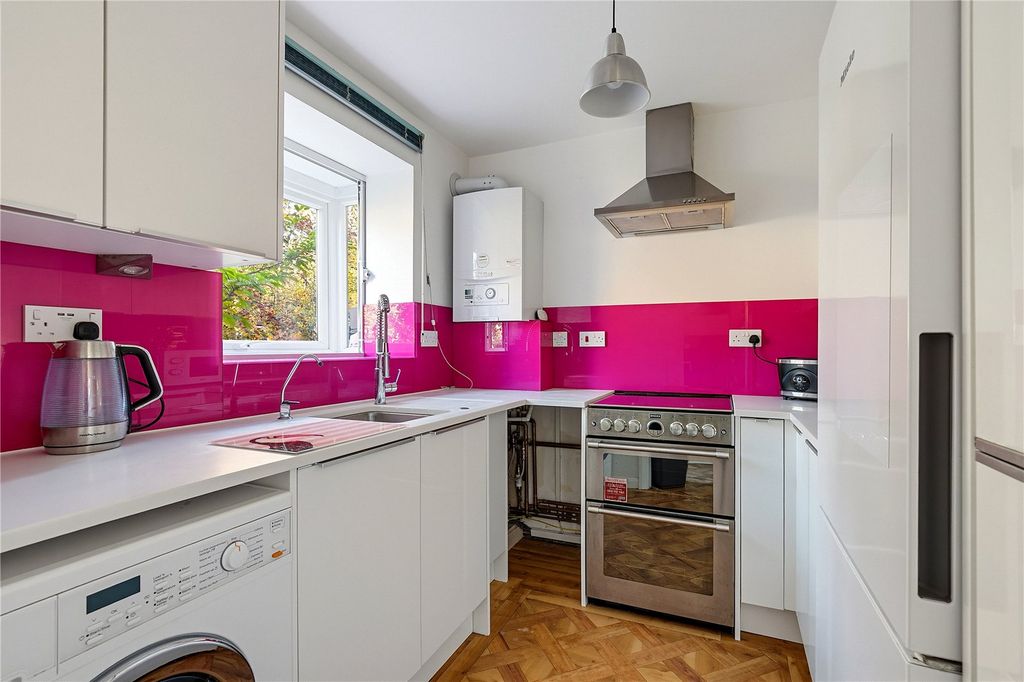 Property photo 2 of 8 Kitchen
