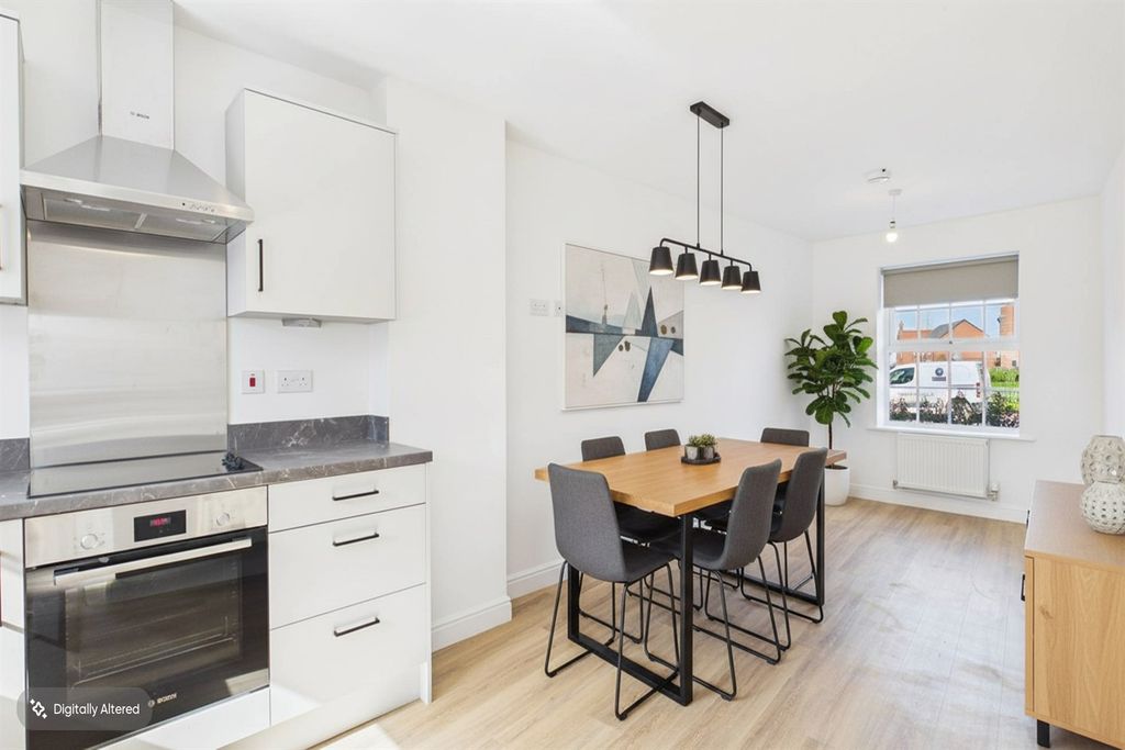 Property photo 1 of 9 (Main)