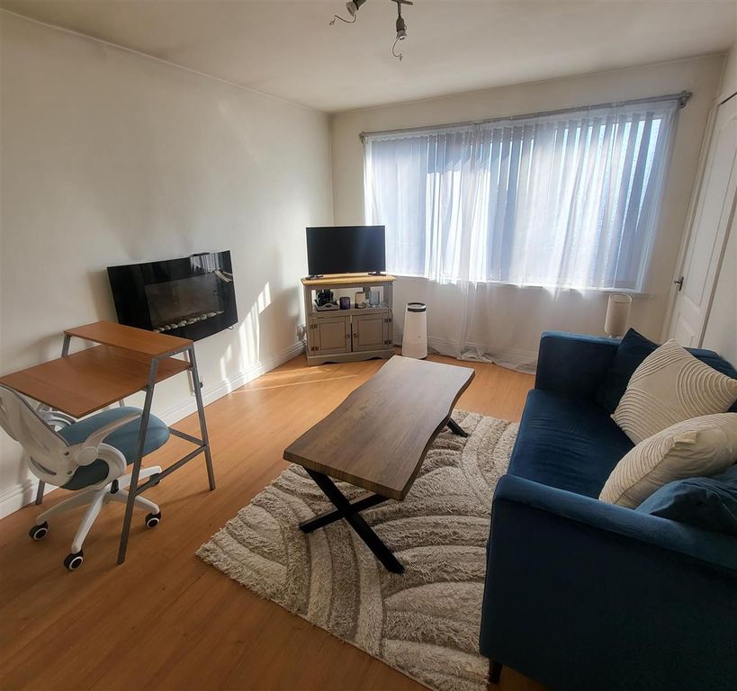 Property photo 1 of 5 251 Bamburgh Avenue New Lounge .Jpg