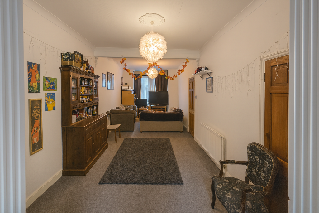 Property photo 1 of 12 Cover