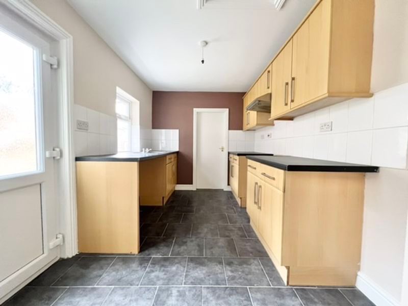 Property photo 2 of 12 Kitchen